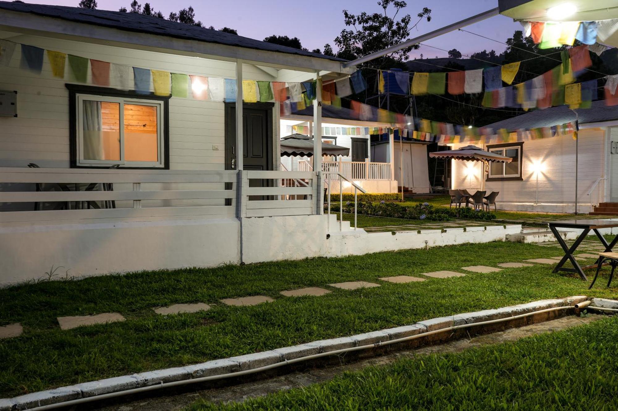 The Door To Nirvana Cottages Coonoor Exterior photo